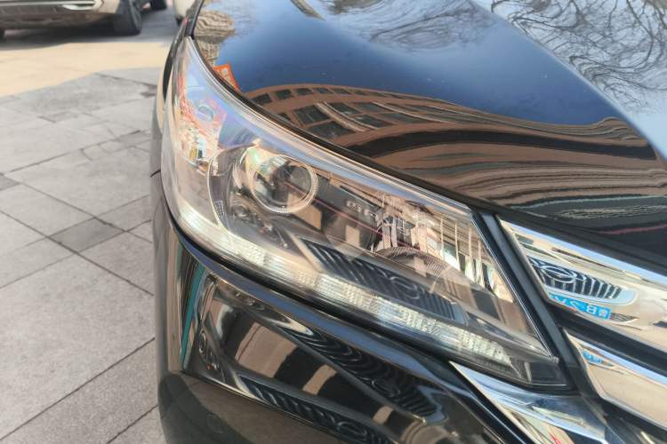 Used Honda Accord 2015 2.0L LX Comfort Edition Right Front Headlight