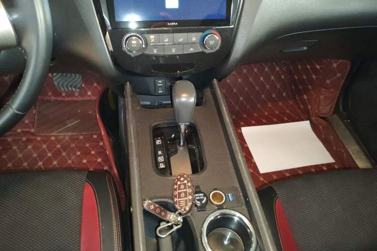 Used Nissan Qashqai 2016 2.0L CVT Luxury Edition Gear Lever