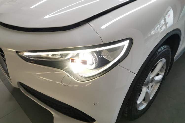 Used Alfa Romeo Stelvio 2017 2.0T 200HP Elite Edition
