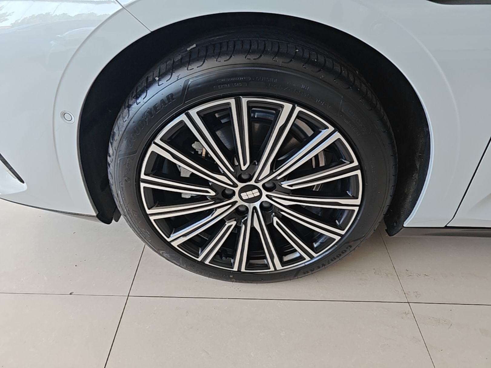 Geely Galaxy 8 2025 130km EM-P Starship Edition — снимка 10