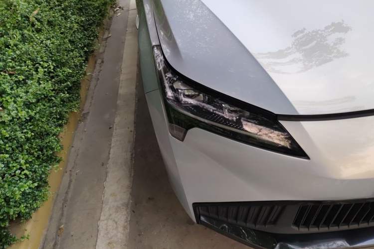 Used AION S Plus 2023 70 Enjoyment Edition Ternary Lithium Right Front Headlight