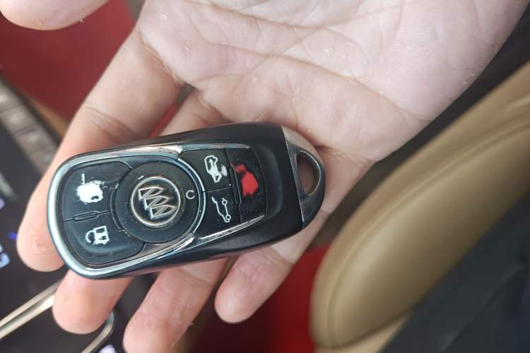 Used Buick GL8 2017 ES 28T Luxury Model China V Standard
