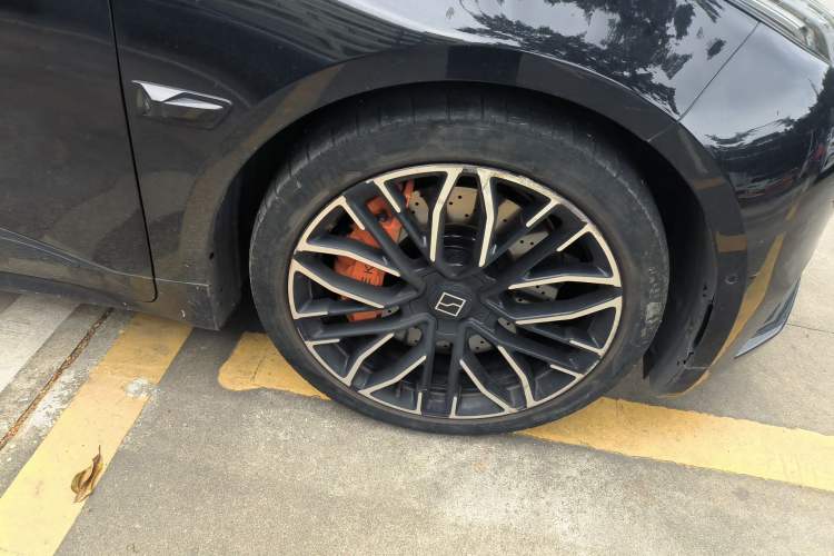 Used Zeekr 001 2023 YOU Edition 100 kWh Right Front Wheel Hub