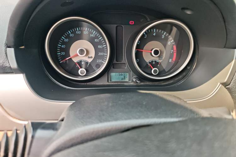 Used Buick Excelle 2013 1.5L Manual Classic Model
