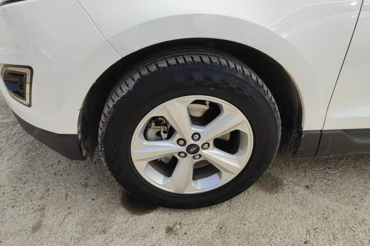 Used Ford Edge 2016 EcoBoost 245 Two-Wheel-Drive Titanium 5-Seater
