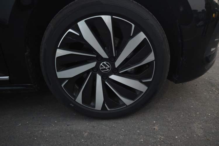 Used Volkswagen Passat 2025 Outstanding Model 330TSI Elite Edition
