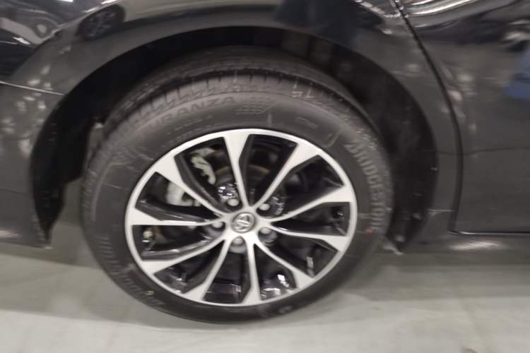 Used Toyota Avalon 2023 2.0L Luxury Edition Exterior 5