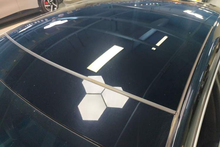 Used Volkswagen FAW-Volkswagen CC 2013 1.8TSI Luxury Model Roof