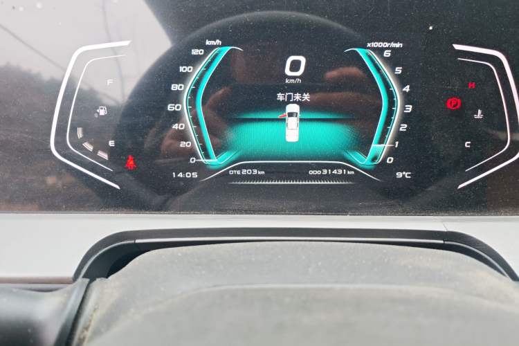 Used CHANGAN Lantop 2023 2.0T Manual 4x4 Diesel Flagship Long-Box Version Odometer Close Up