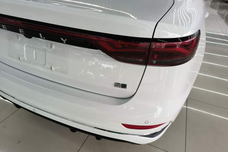 Used Geely Auto Emgrand 2025 4th Generation 1.5L CVT Luxury Version
