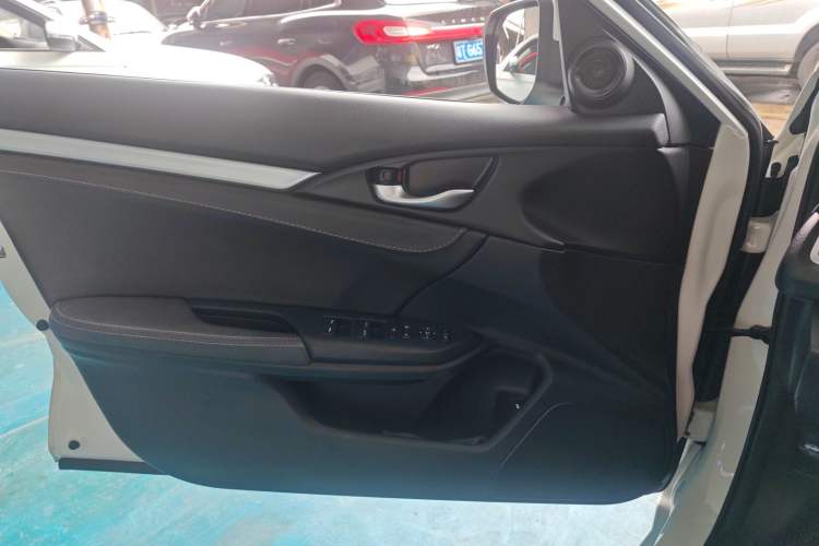 Used Honda Civic 2019 220TURBO CVT Dynamic Edition China VI Interior 7