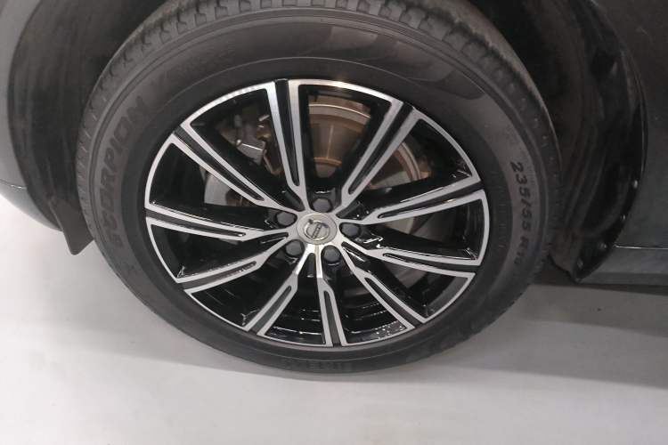 Used Volvo XC60 2021 T5 4x4 Smart Luxury Edition