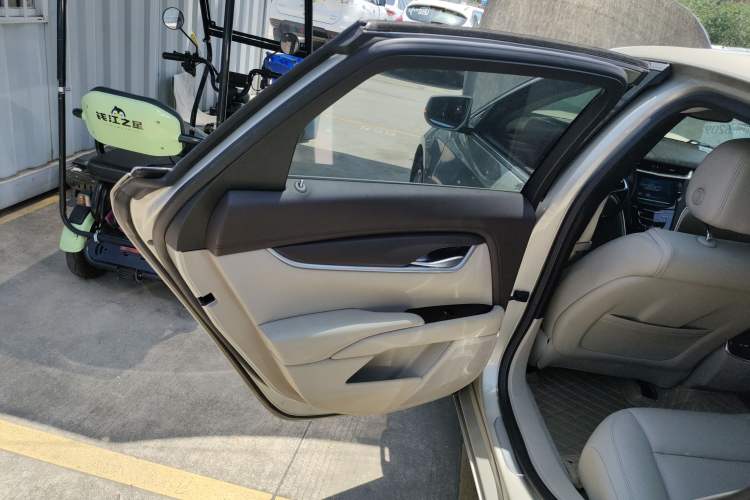 Used Cadillac XTS 2015 28T Comfort Model