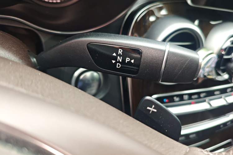 Used Mercedes-Benz GLC 2018 Facelift GLC 260 4MATIC Luxury Edition
