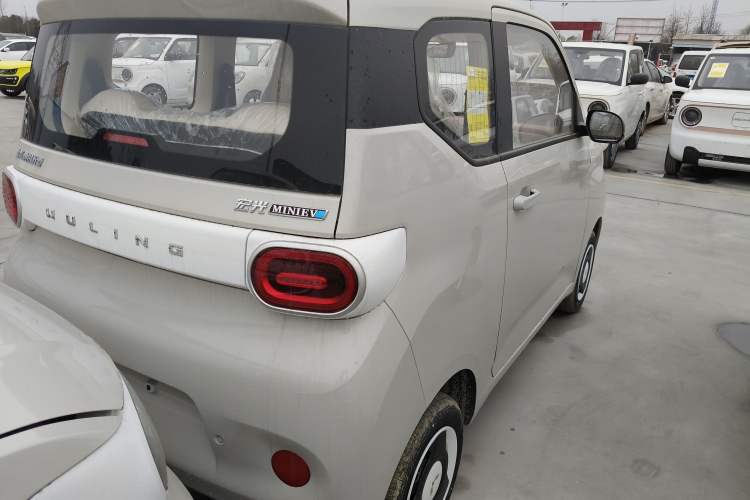 Used Wuling Hongguang MINIEV 2024 3rd Generation 215km Youth Edition
