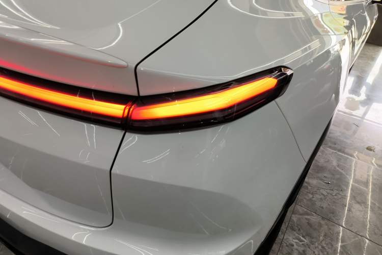 Used ONVO L60 2024 60 kWh Rear-Drive Version Right Rear Taillight