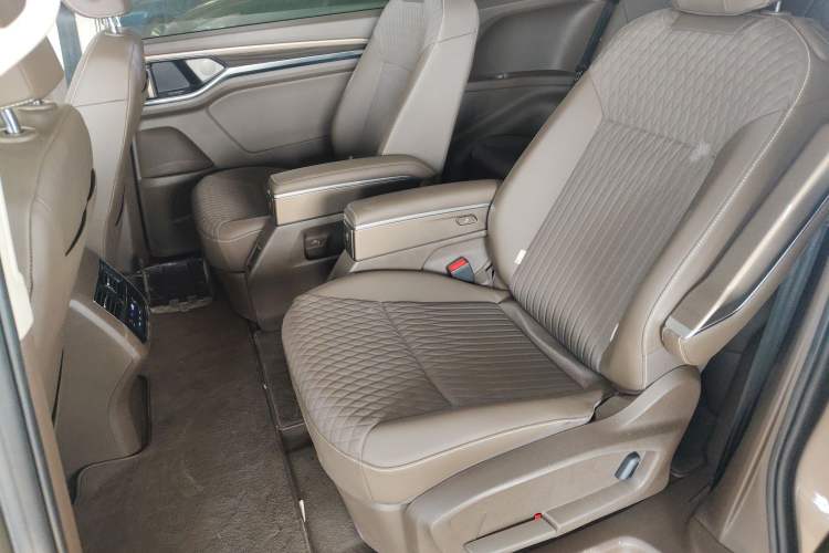 Used Volkswagen Viloran 2020 330TSI Business Edition
