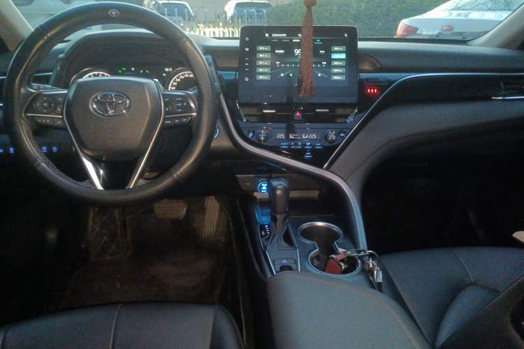 Used Toyota Camry 2021 2.0G Luxury Edition