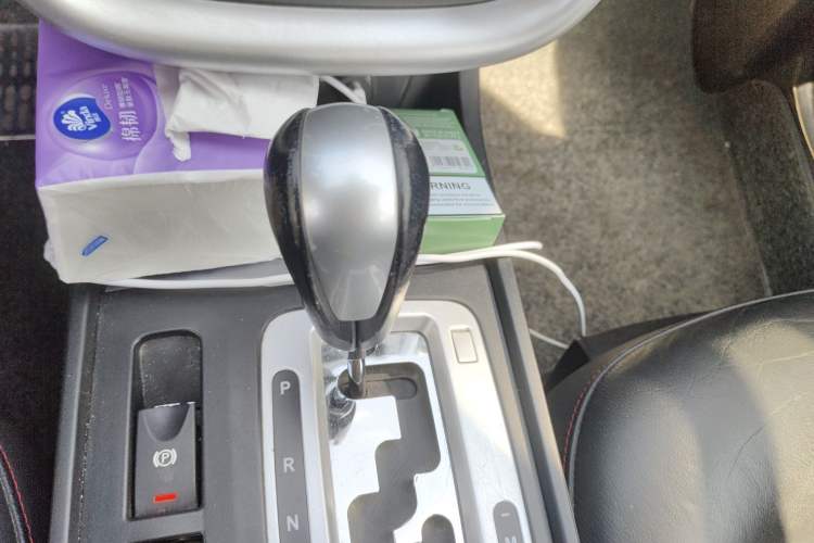 Used Bestune X80 2013 2.0L automatic luxury version
