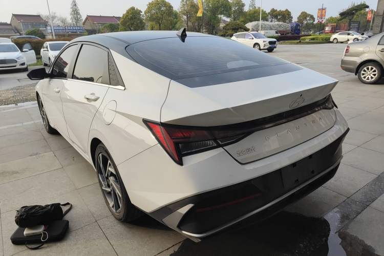 Used Hyundai Elantra 2023 1.5L CVT TOP Flagship Edition Exterior 2