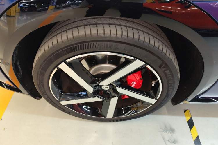 Used Xiaomi Auto YU7 2025 Ultra-Long Range High-Performance All-Wheel-Drive Max Edition