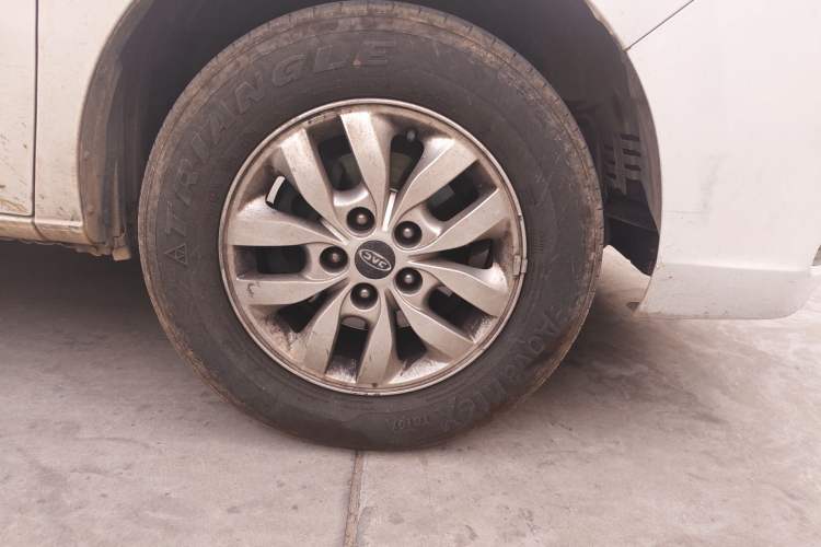 Used JAC Refine M4 2019 Joyful Series 2.0L Manual Comfort Model China VI Standard