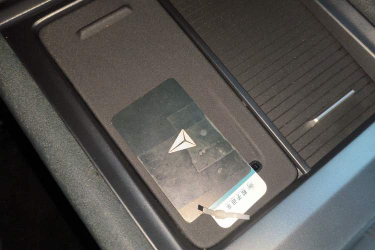 Used Deepal G318 2024 Four-Wheel-Drive Air Suspension Model