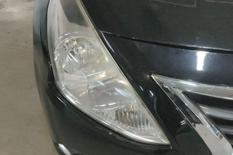 Used Nissan Sunny 2014 1.5XE CVT Comfort Edition Right Front Headlight