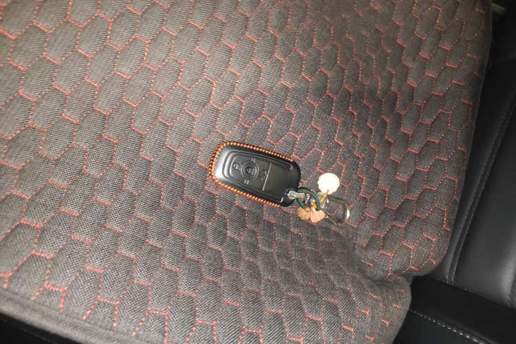 Used Ford Edge 2018 EcoBoost 245 Two-Wheel-Drive Titanium 7-Seater China V Standard
