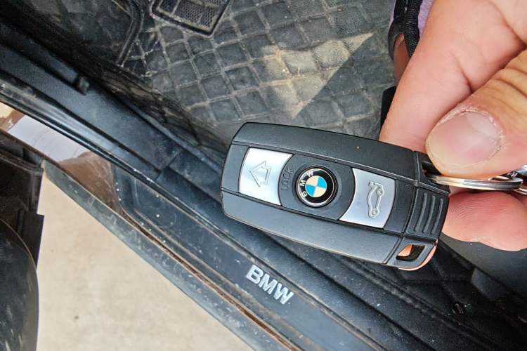 Used BMW X1 2012 sDrive18i Luxury Edition