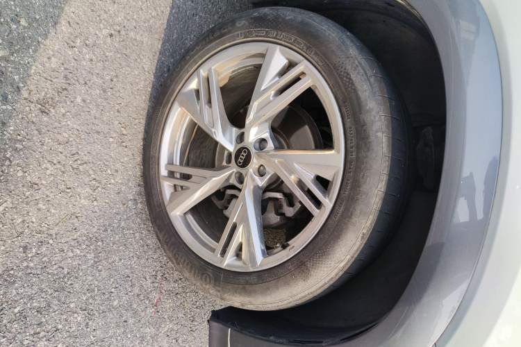 Used Audi Q6 2023 45 TFSI quattro Qiyun Edition Light Yulin Package Right Front Wheel Hub