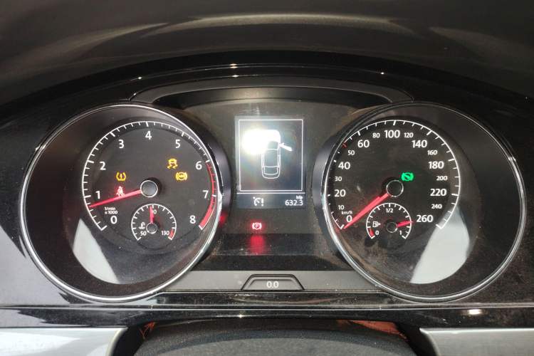 Used Volkswagen Lamando 2018 280TSI DSG Comfort Edition Instrument Cluster