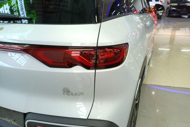 Used BYD Yuan UP 2024 401KM Leading Edition
