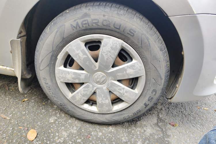 Used Volkswagen Santana 2013 1.6L Manual Fashion Edition Right Front Wheel Hub