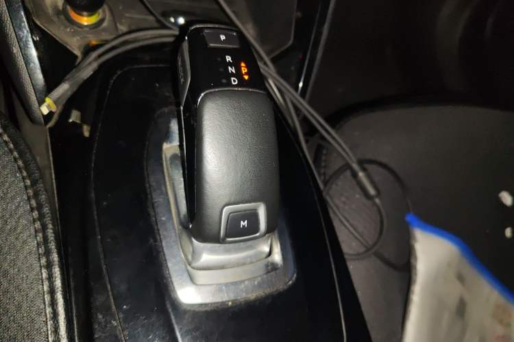 Used Peugeot 2008 2022 230THP THE ONE Gear Lever