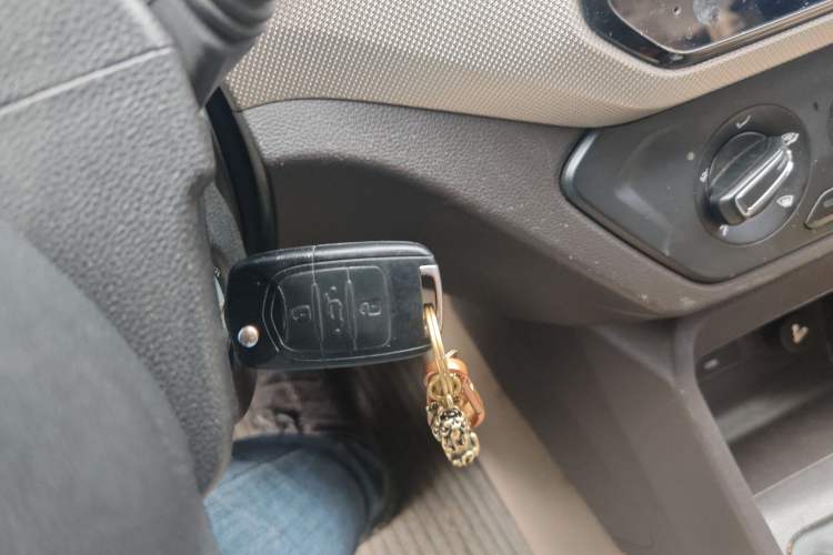 Used Wuling Hongguang 2019 1.5L S Comfort Edition China VI LAR Vehicle Key