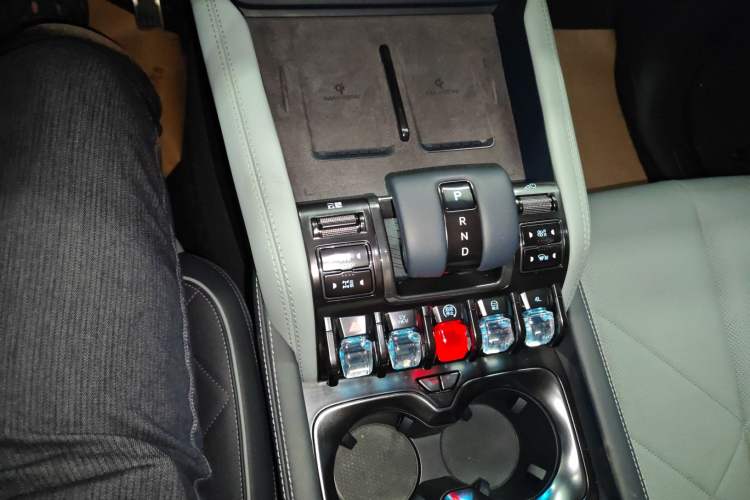 Used Formula Leopard 5 2023 Cloud Ride Flagship Edition Gear Lever