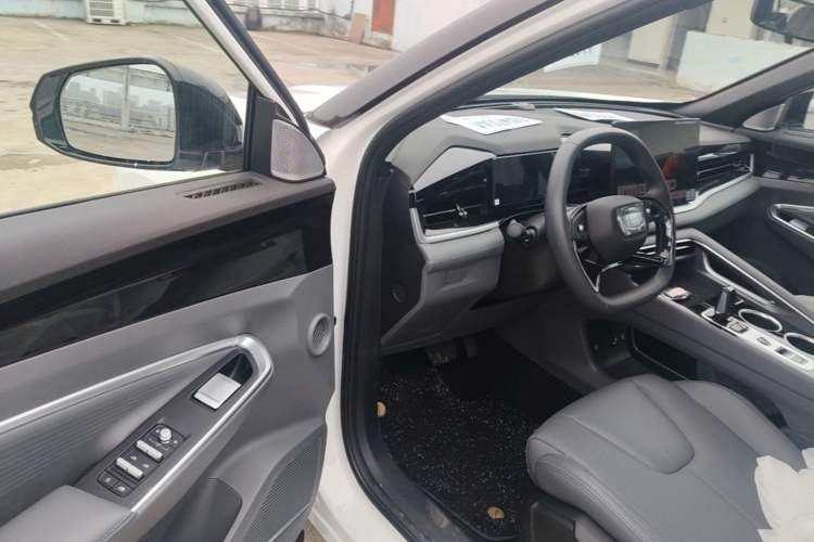 Used Geely Auto Emgrand X7 Sport 2026 Model 1.5TD Aspirational Driver Seat