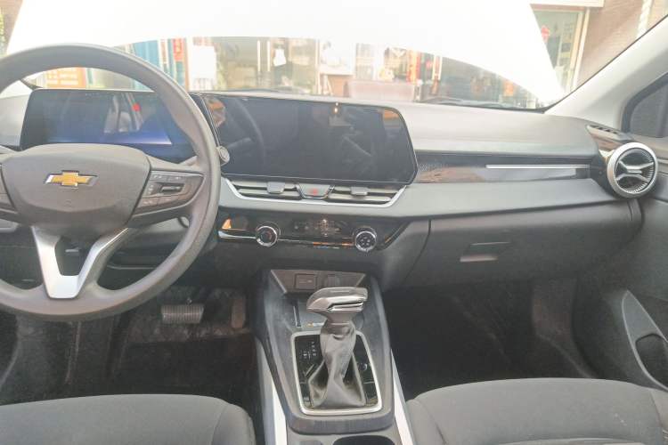 Used Chevrolet Monza 2024 1.5L Dual-Clutch Enjoyment Edition Audio And AC Panel