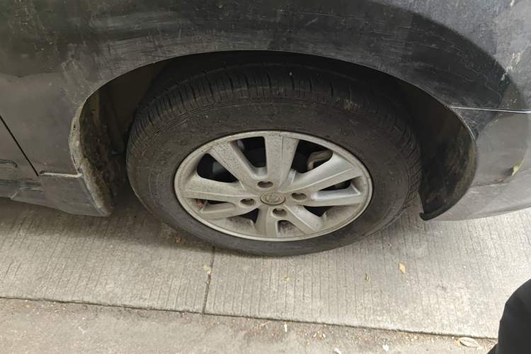 Used Nissan Sylphy 2012 Classic 1.6XE Automatic Comfort Edition Right Front Wheel Hub