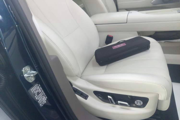 Used Wey Lanshan 2025 Four-Wheel Drive Max
