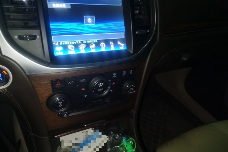 Used Chrysler 300C 2013 3.6L Premium Edition
