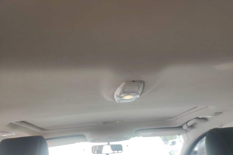 Used Ford Focus 2012 Sedan 1.6L Automatic Fashion Edition
