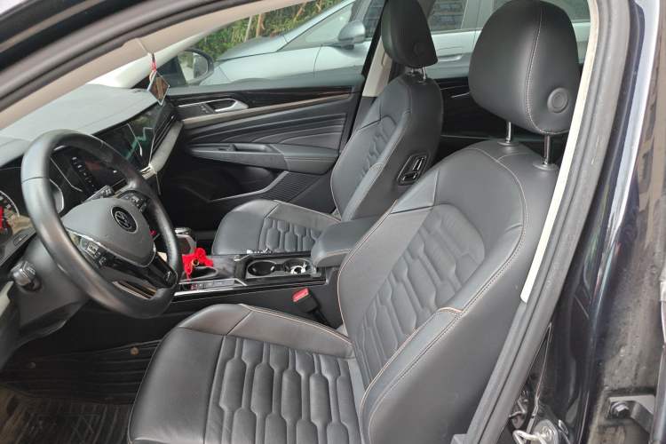 Used Volkswagen Passat 2020 330TSI Elite Edition China VI
