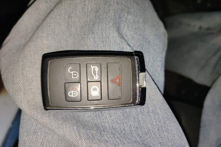 Used Land Rover Discovery 2020 2.0T 30th Anniversary Special Edition Vehicle Key