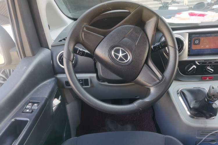 Used JAC Refine M3 2015 Maker Edition 1.6L Luxury Smart Version Steering Wheel