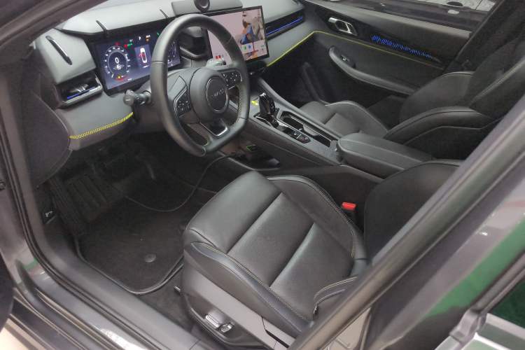 Used Lynk & Co 03 2023 2.0TD DCT JingPro Left Front Seat