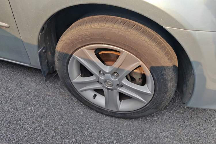 Used Mazda 6 2008 2.0L Automatic Fashion Edition Right Front Wheel Hub