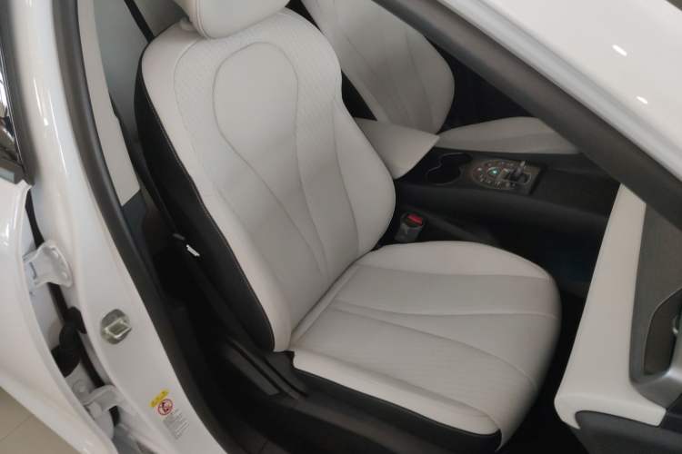 Used BYD Seal 05 DM-i 2025 DM-i Smart Drive 55KM Luxury Model Right Front Seat