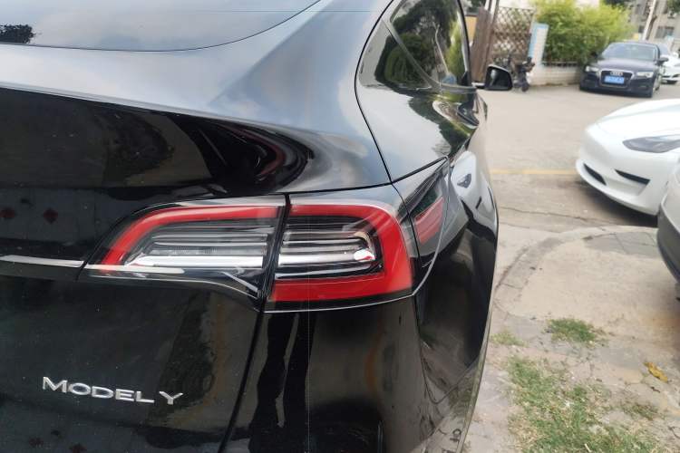 Used Tesla Model Y 2022 Rear-Wheel-Drive Version
